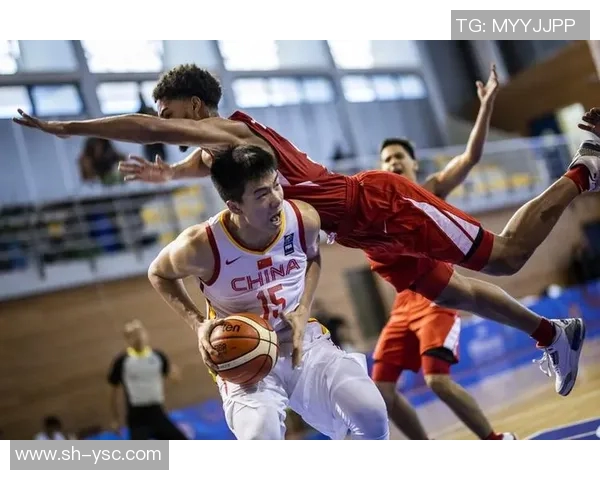 U19国青队迎战朝鲜队全力争胜展现青春风采与拼搏精神