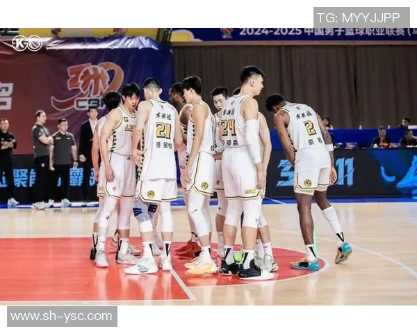 第10轮精彩对决江苏队迎战新疆队决战篮球场上的荣耀与激情